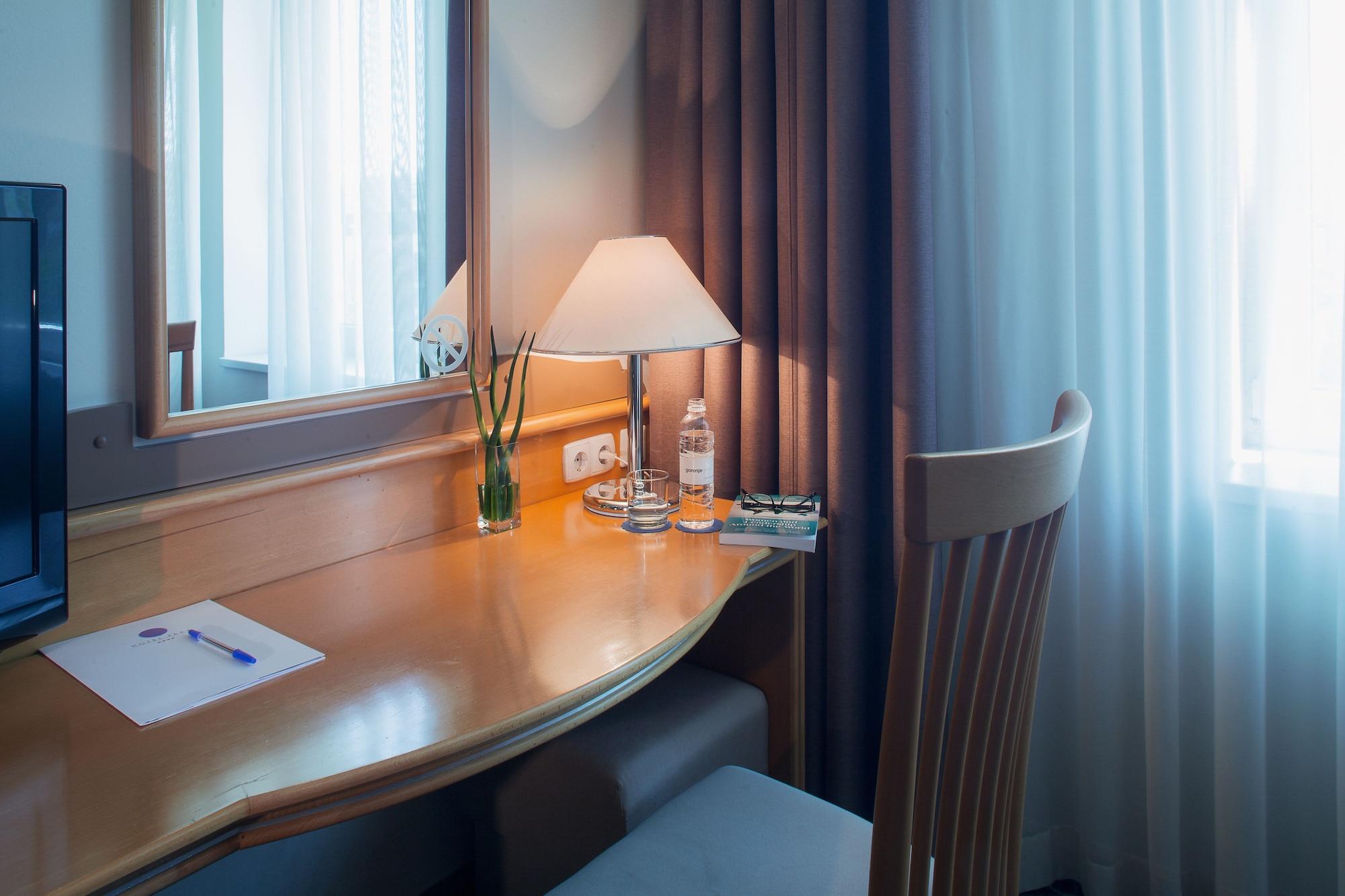 Hotel Paka Velenje Eksteriør billede
