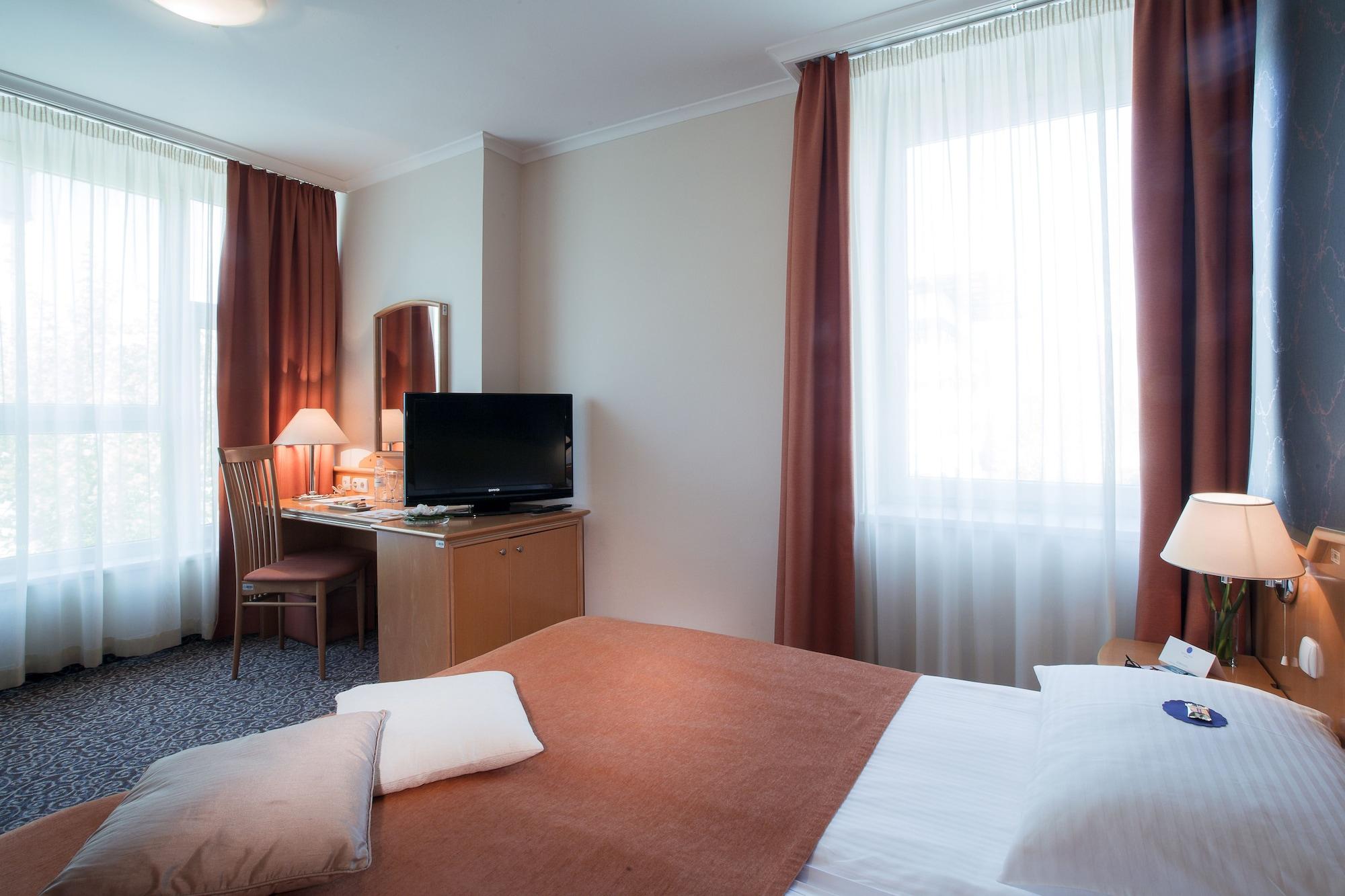 Hotel Paka Velenje Eksteriør billede